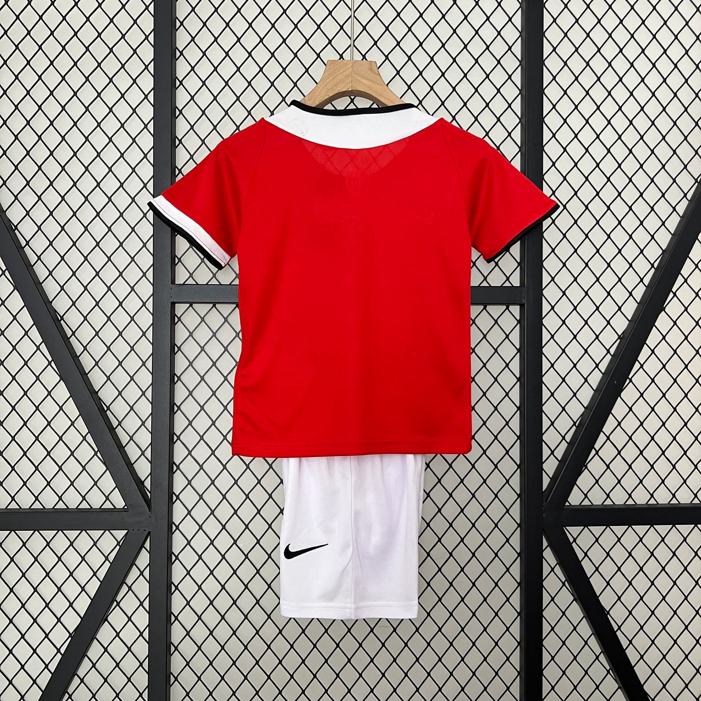 Kit Criança Manchester United Principal 05/06