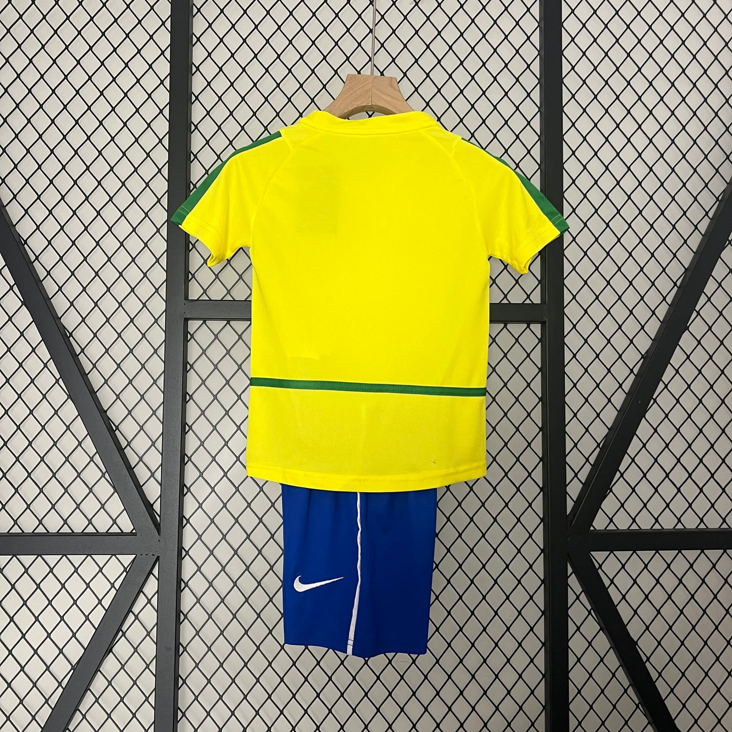 Kit Criança Brasil Principal 2002