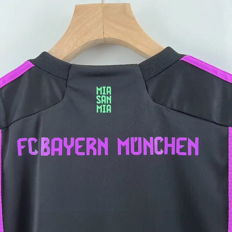 Kit Criança Bayern Munique Alternativa 23/24