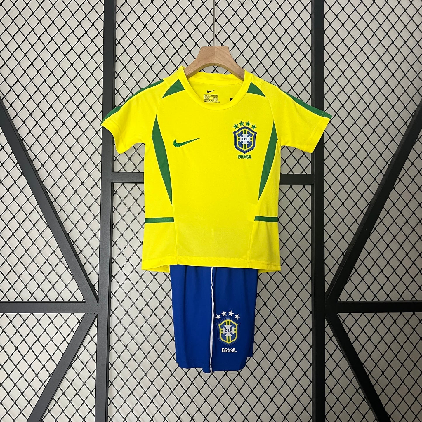 Kit Criança Brasil Principal 2002