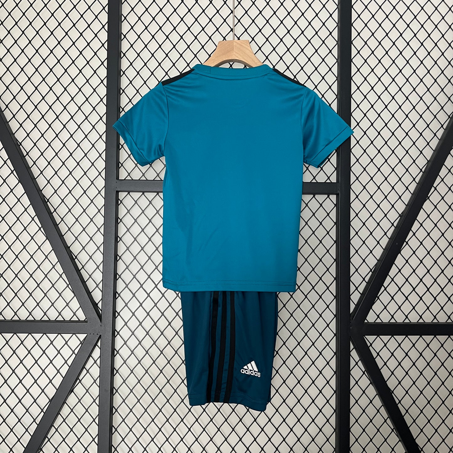 Kit Criança Real Madrid Terceira 17/18