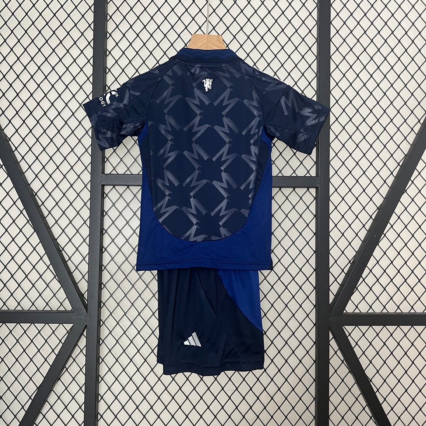 Kit Criança Manchester United Alternativa 24/25