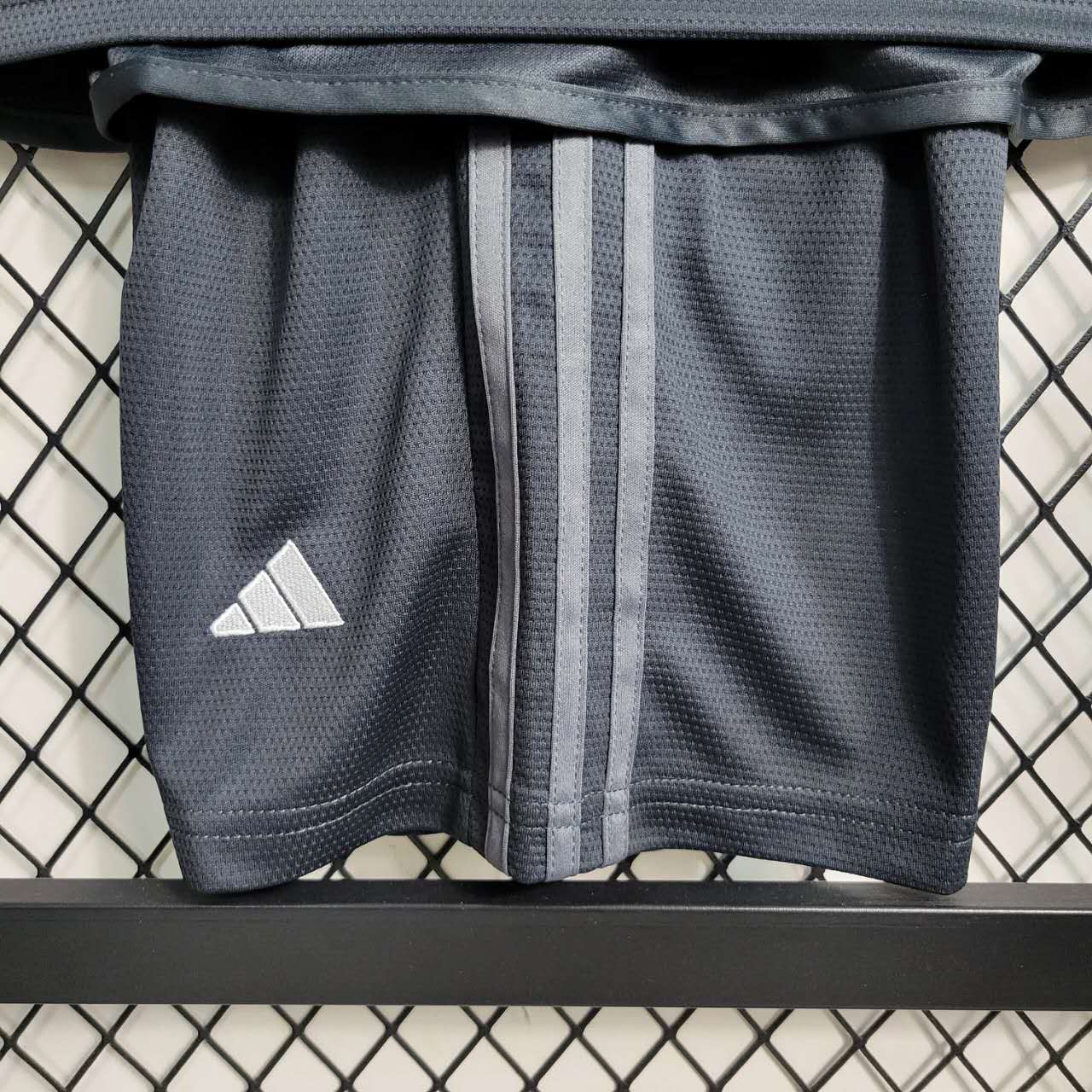 Kit Criança Juventus Terceira 23/24