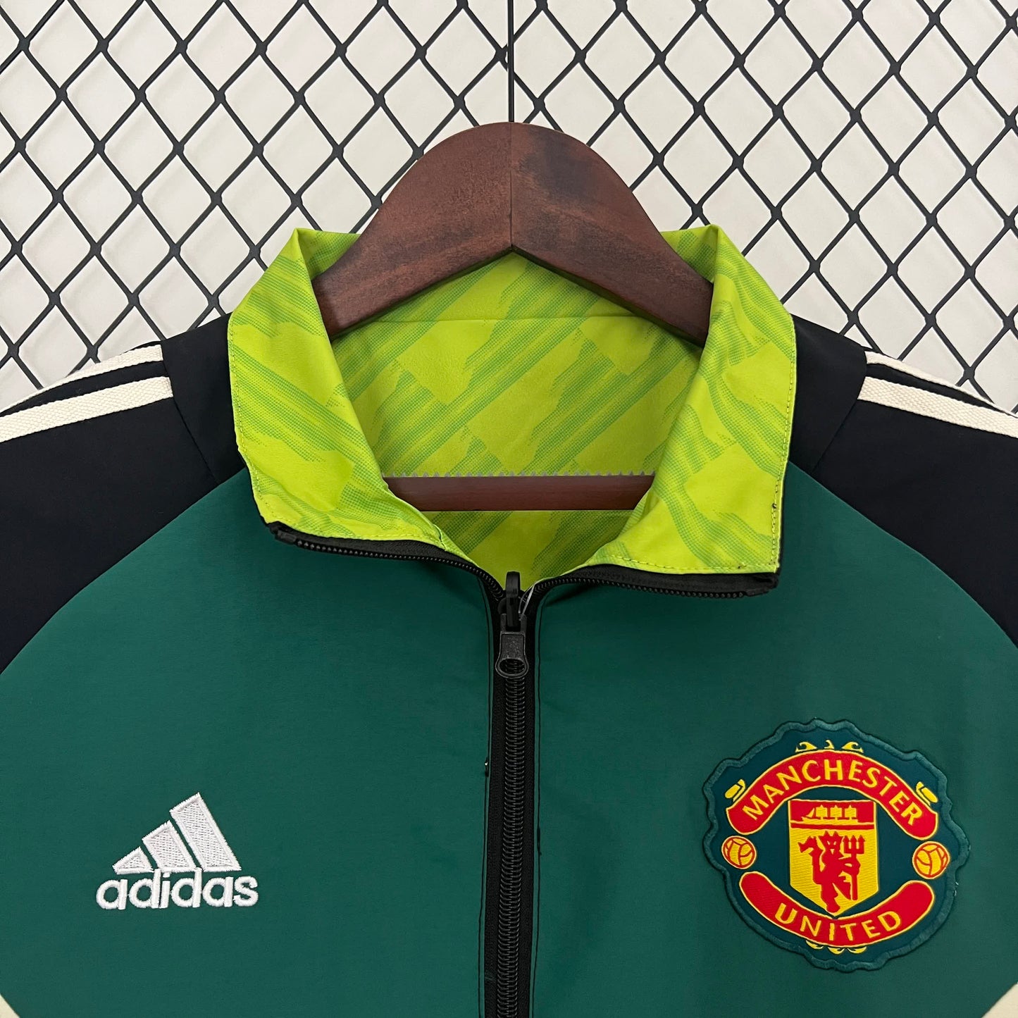 Manchester United - Corta-Vento (Reversível)