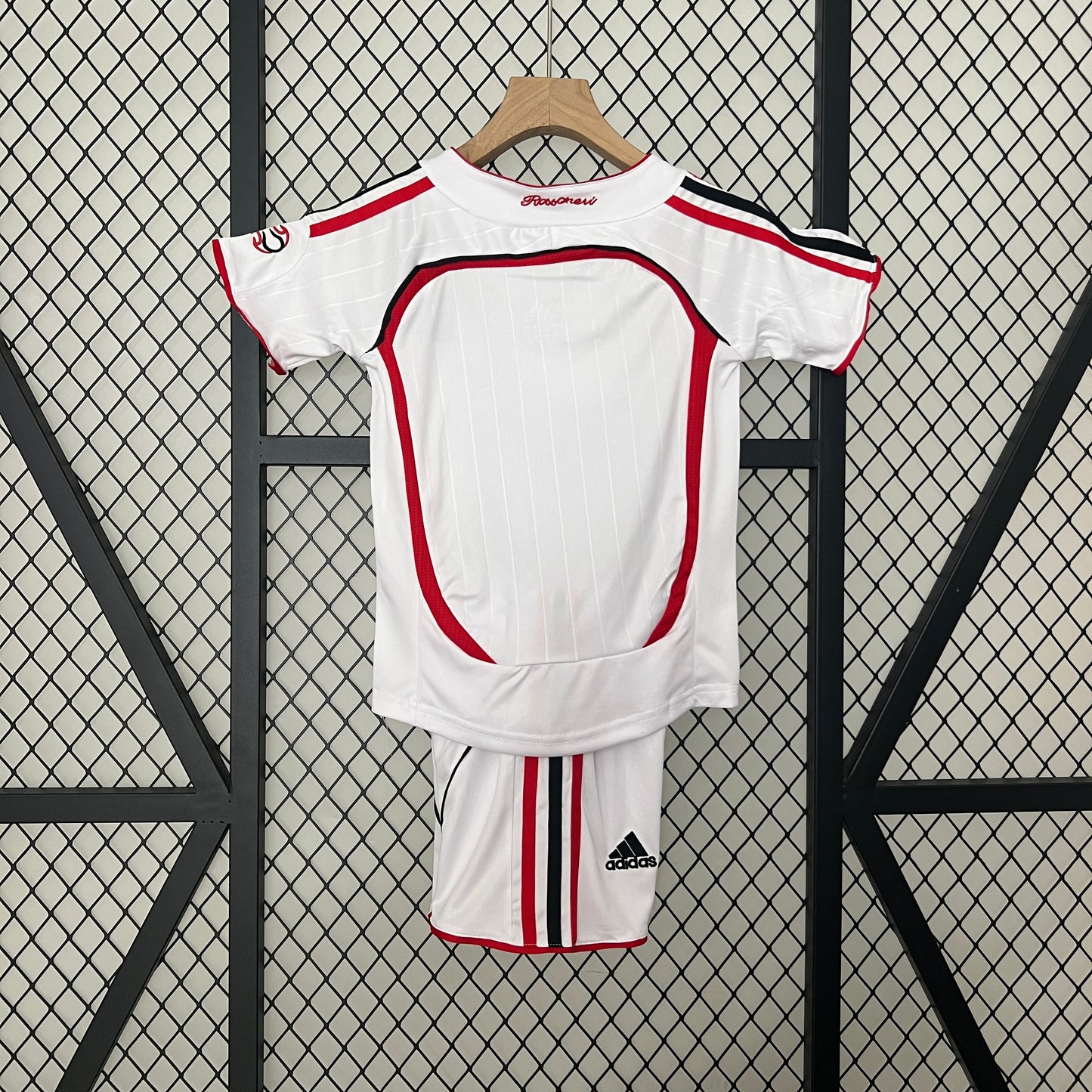 Kit Criança AC Milan Alternativa 06/07 - Final Champions League