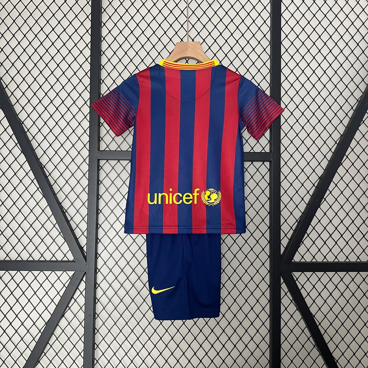 Kit Criança Barcelona Principal 13/14