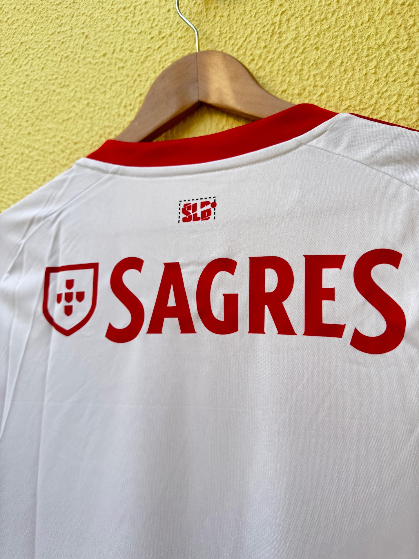 Em Stock - Benfica Alternativa 25/26