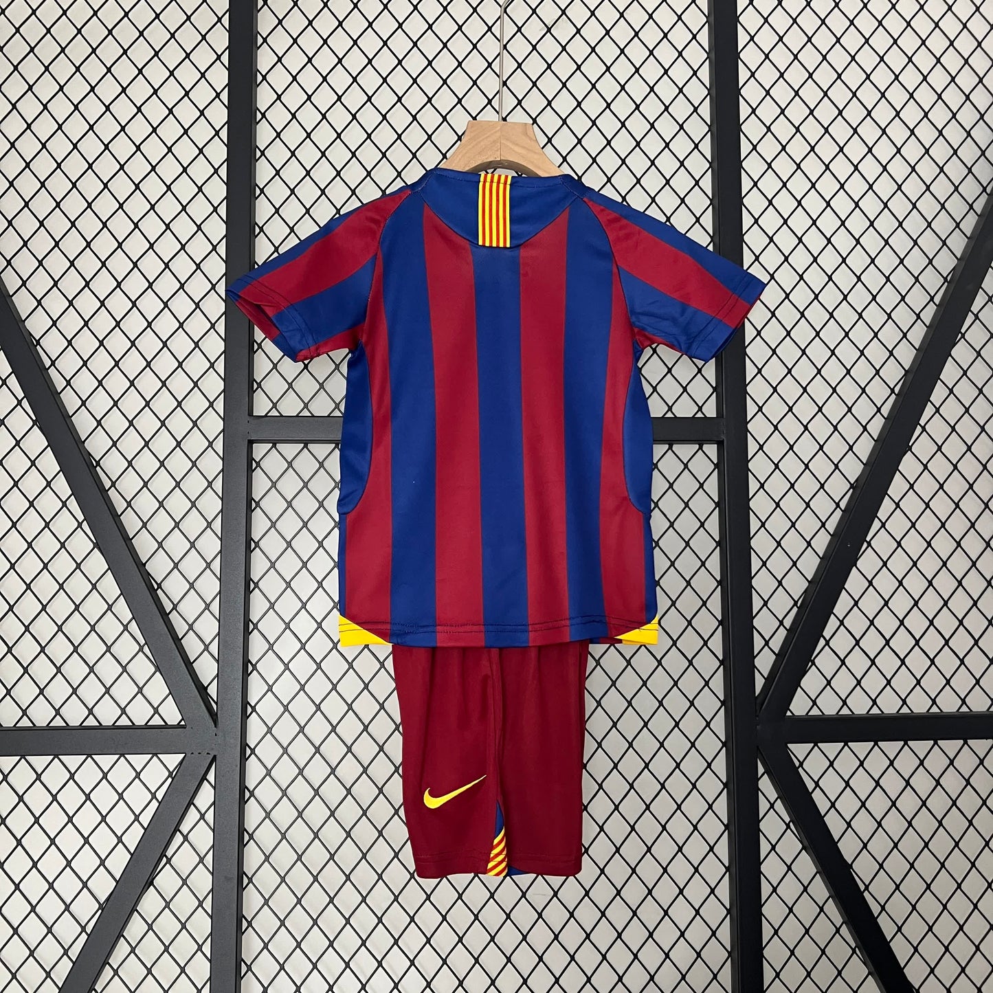 Kit Criança Barcelona Principal 05/06