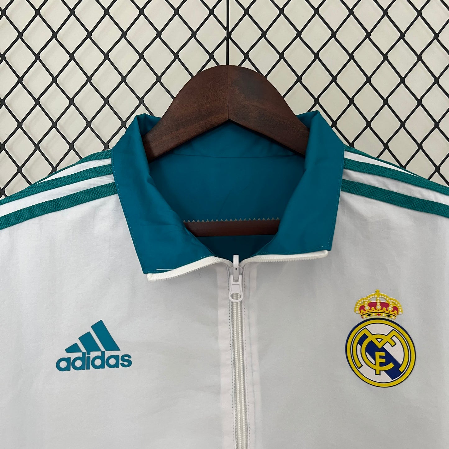 Real Madrid - Corta-Vento (Reversível)