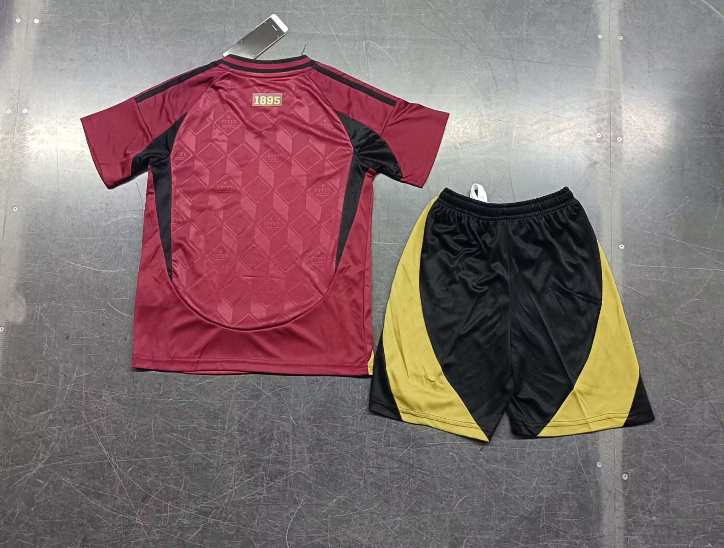 Kit Criança Bélgica Principal 24/25