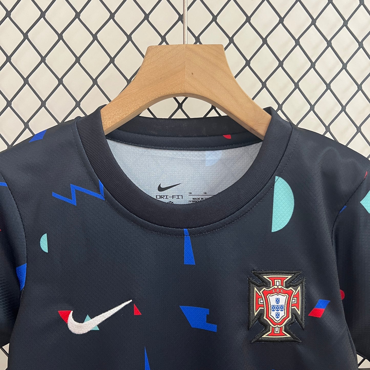 Kit Criança Portugal Aquecimento 24/25