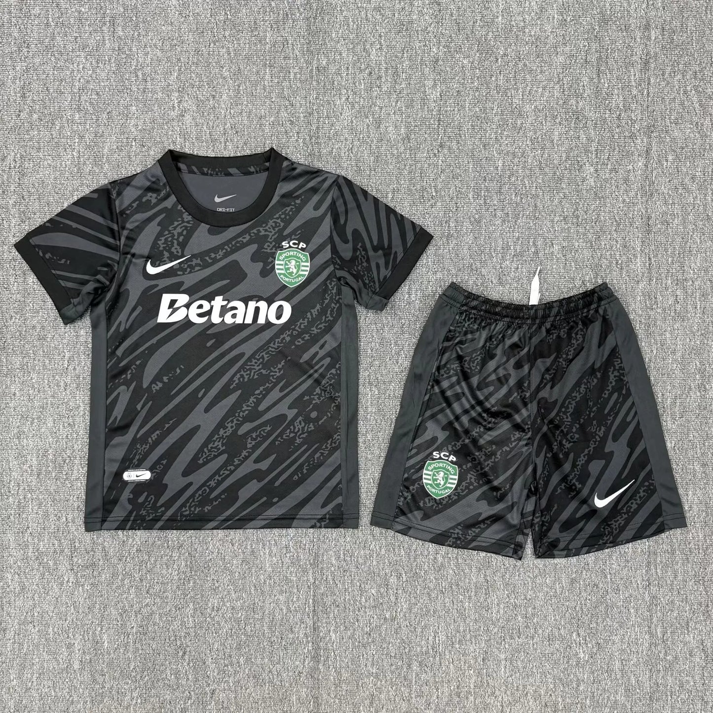 Kit Criança Sporting Guarda-Redes 25/26