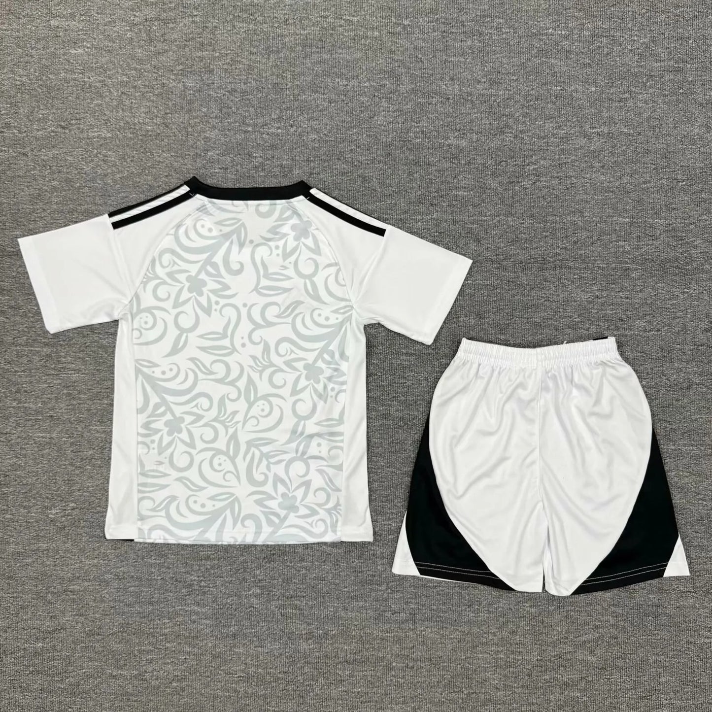 Kit Criança Benfica Edição Especial 25/26