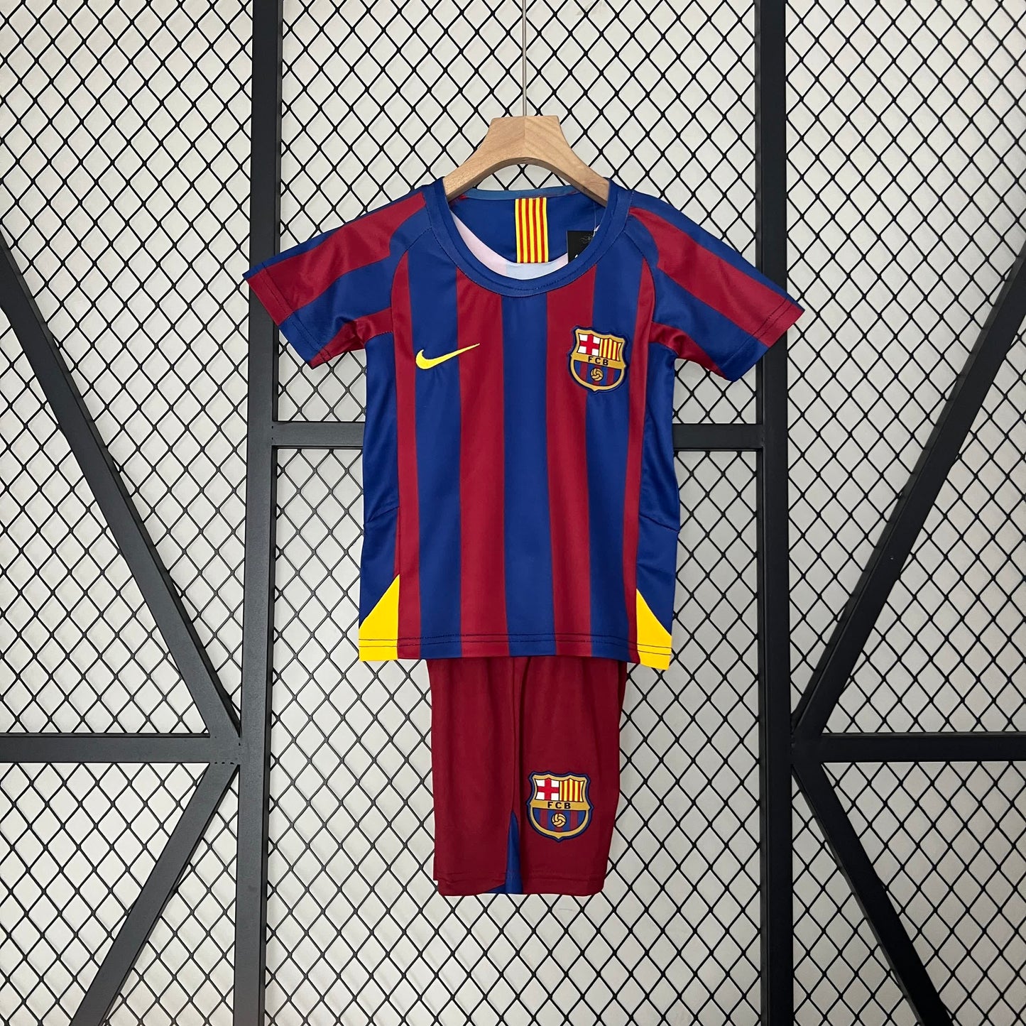 Kit Criança Barcelona Principal 05/06
