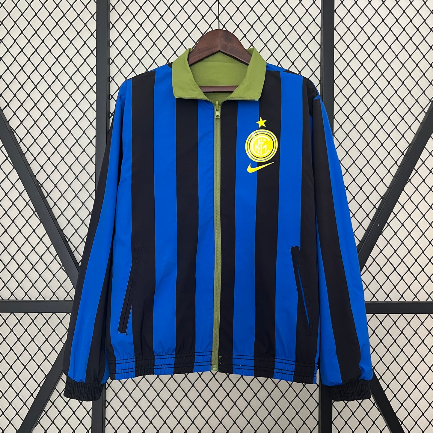 Inter Milão - Corta-Vento (Reversível)